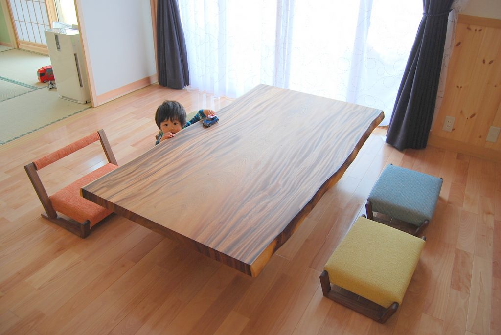 一枚板テーブル／モンキーポッド材 | 長野県長野市 家具・インテリア