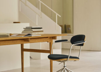 CH621 | Swivel Chair