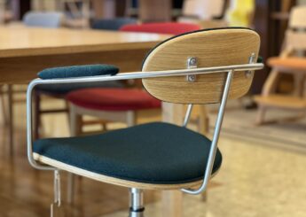 CH621 | Swivel Chair